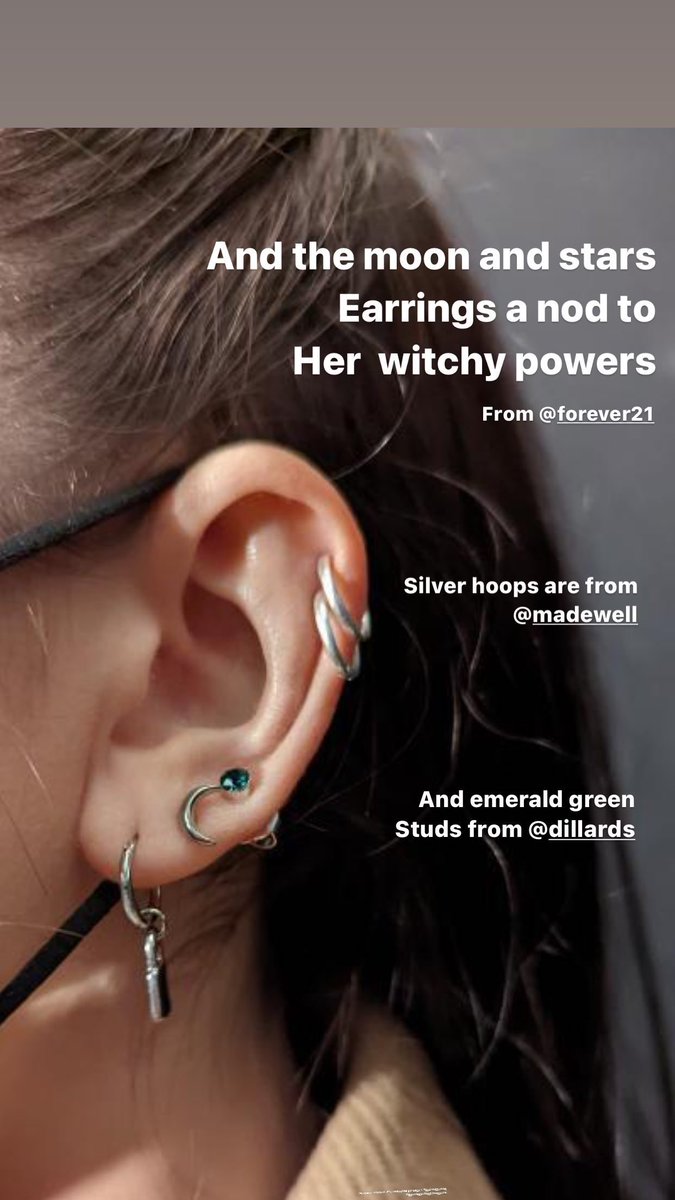 feuenfeu's tweet photo. josie wearing more necklaces and jewelry colliding with her Hope obsession x10 4A arc oh i see what’s happening 😭 https://t.co/MpHsuiXjK6