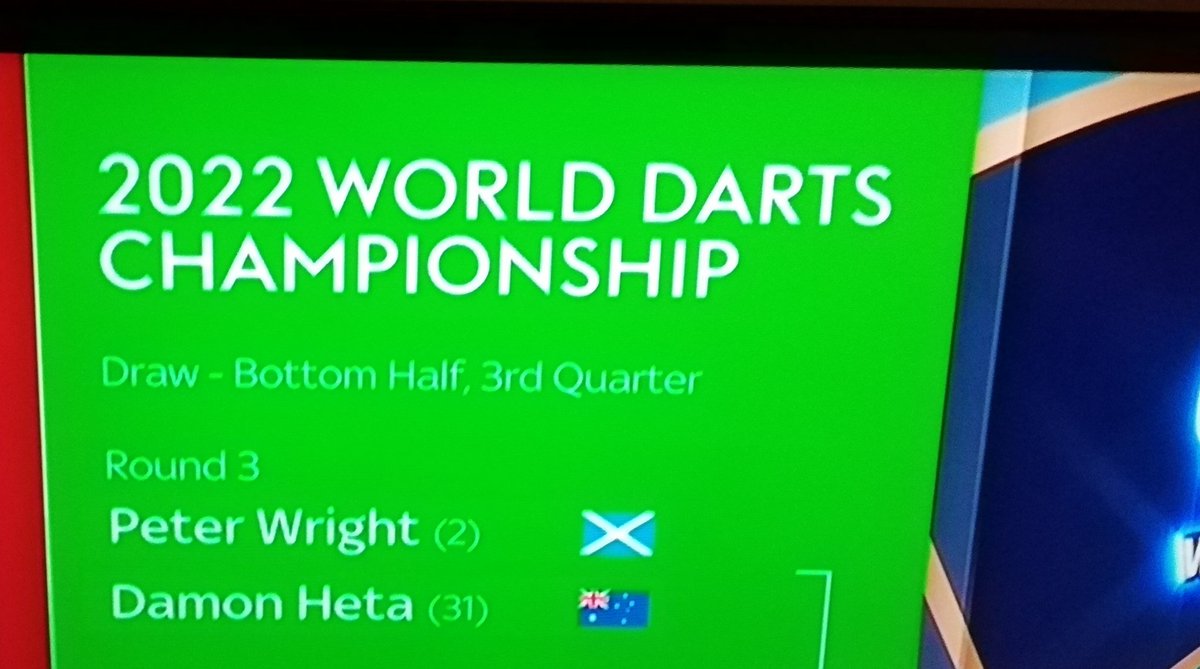 ManuAmati's tweet photo. #DAZN180 cosa fa Peter Wright per vedere cammello? https://t.co/7GGfYxBAUz