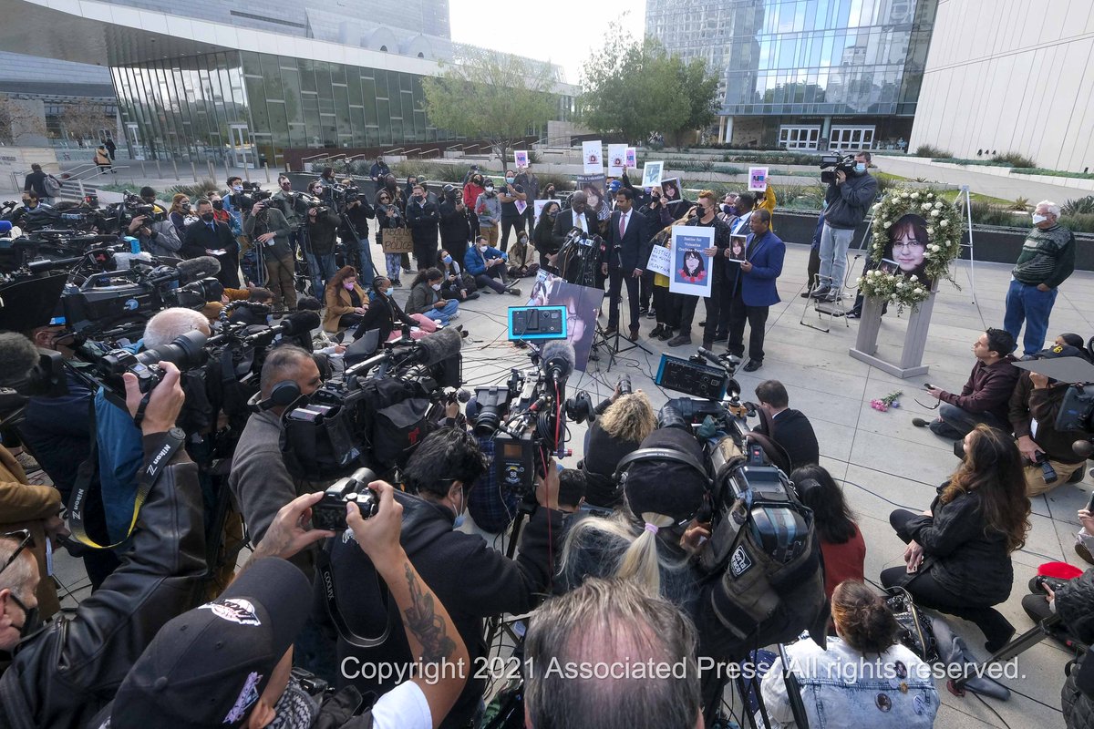 ringochiu's tweet photo. The parents of #Valentina #OrellanaPeralta, the 14-year-old girl killed by a stray bullet fired by an #LAPD officer at a North Hollywood clothing store last week, held a news conference outside the LAPD headquater. #storeshooting #nohoshooting #burlingtonshooting #apnews https://t.co/cIcYUX6K9p