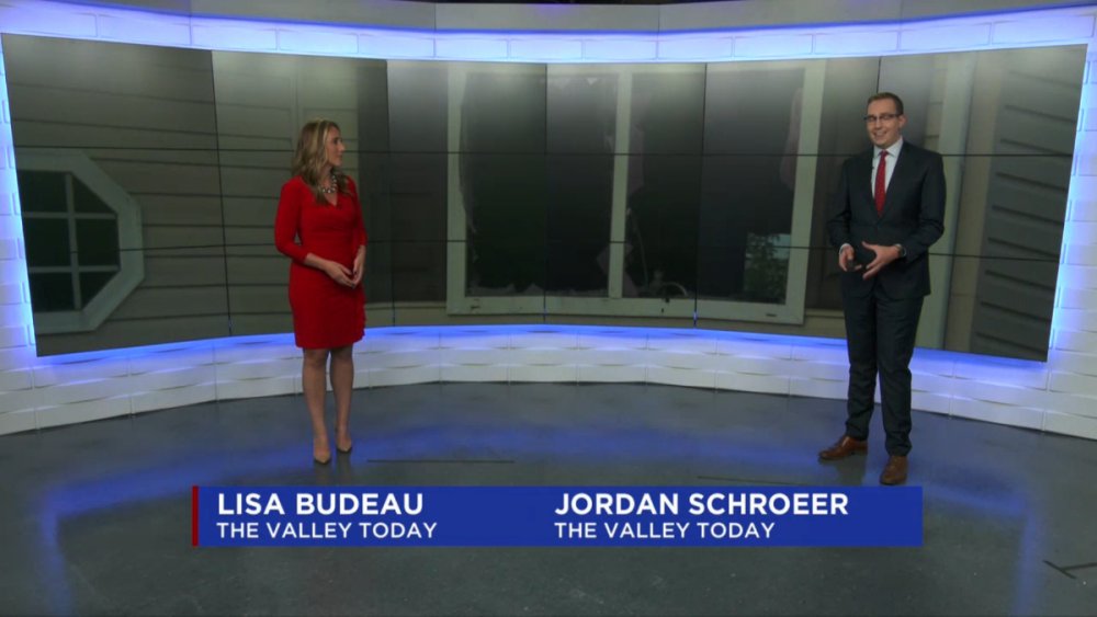 FXDESIGNGROUP's tweet photo. Our #FX year end highlight today is the fantastic #set and #lighting up north in #Fargo, #ND at @ValleyNewsLive! An excellent project with excellent people. Thanks for collaborating with us #KVLY!

#northdakota #valleynewslive #setdesign #lightingdesign #localnews #FXDesignGroup https://t.co/RpsHrUJ5Om