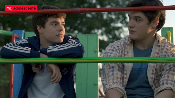 cinergiaonline's tweet photo. 🎬 Felicitaciones a @tatoqd por su @PremiosCondor como Revelación Masculina por @yoadolescente de 
@LucasSantaAnaOK 

Repasamos la review de la película disponible en #Netflix 👇  https://t.co/3JjNTX58rI https://t.co/9xFhuQiSIE
