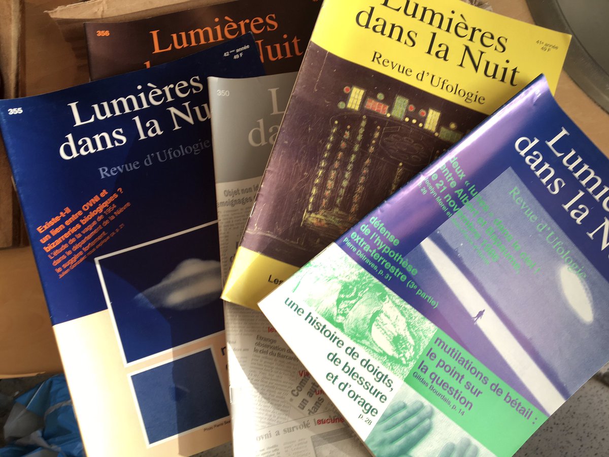 memizon's tweet photo. Studying ufo reports in other magazines than the US ones gives a surprising variety of the manifestation of the phenomenon. Here’s part of my collection of French ufo magazine ‘Lumières dans la Nuit’ (Lights in the Night). https://t.co/1y27YQnS2k