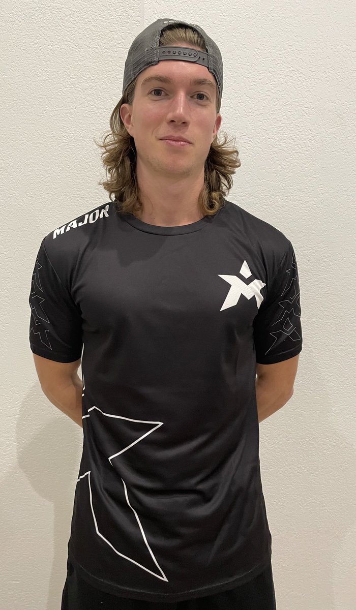 EsportsCloset's tweet photo. We are MAJOR fans! 🔥 https://t.co/ZlL2ZXtdRb