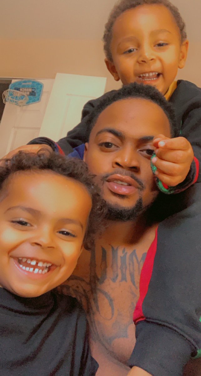 TeeDaBoo98's tweet image. Miss my body guards 💪🏾