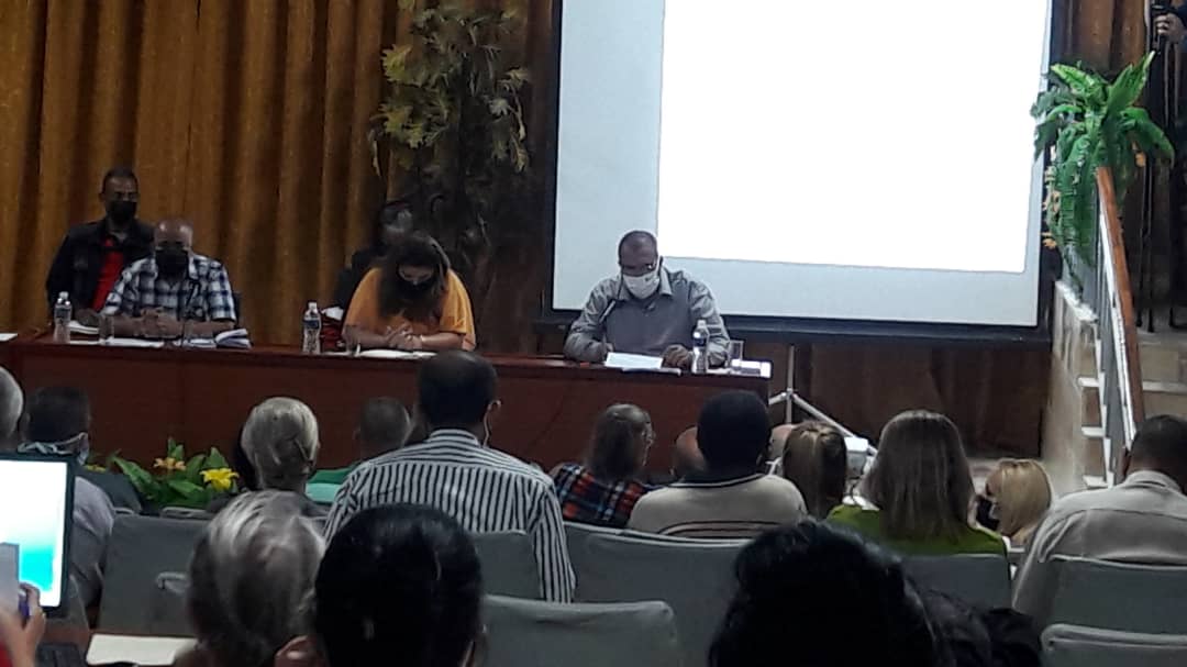 Roberto Pérez Jiménez (@RobertoPrezJim4) on Twitter photo 2021-12-28 21:43:31 En la tarde de este martes se realizó el último pleno del Comité Provincial del Partido en #SanctiSpiritus del año 2021. #CubaVive #UnidadYContinuidad. @ObraDe @PartidoPCC @escambraycu @RadioSSp @CentroVision_ En la tarde de este martes se realizó el último pleno del Comité Provincial del Partido en #SanctiSpiritus del año 2021. #CubaVive #UnidadYContinuidad. @ObraDe @PartidoPCC @escambraycu @RadioSSp @CentroVision_
