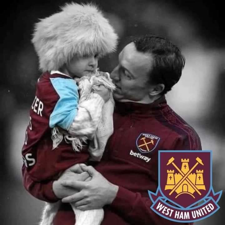 islasfight's tweet photo. Great result today @WestHam 4 @WatfordFC 1 #Teamisla #WestHamUnitedFamily ❤️⚒️🇨🇿 https://t.co/PRcB5TgNt6