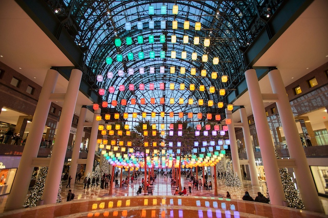 CRONYcreative's tweet photo. #CRONYloves LAB at Rockwell Group’s annual installation of glowing colored lights - back with a participatory twist. This year, guests could conduct the canopy in an interactive experience called “Maestro.”

#inspiration #immersive #artinstallation #experience #community https://t.co/9cyJln6DEK