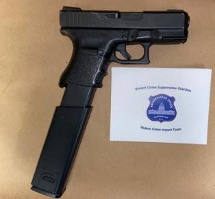 DCPoliceDept's tweet photo. In the last week, #DCPolice officers removed 22 illegal firearms from the streets of #DC and out of the hands of criminals.
#FirearmsFlashback https://t.co/L94AhY7XEA