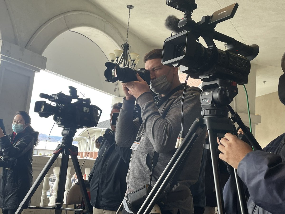 PatranyaMedia's tweet photo. Honored to assist @ACDCNV and the office of @GovSisolak along with AAPI community to organize this press event to support the efforts to raise money for Shanghai Taste restaurant worker who was shot and injured last weekend. Chengyan Wang is recovering. Suspect now in custody. https://t.co/9oTeHwsy5V