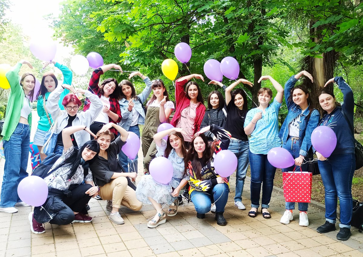 borahae_ru's tweet photo. Hi! 👋 We are #BTS fanbase from Rostov-on-Don! 💜

Borahae 💜

insta: https://t.co/HWqmH0lWYA https://t.co/UF9J6YYIUt