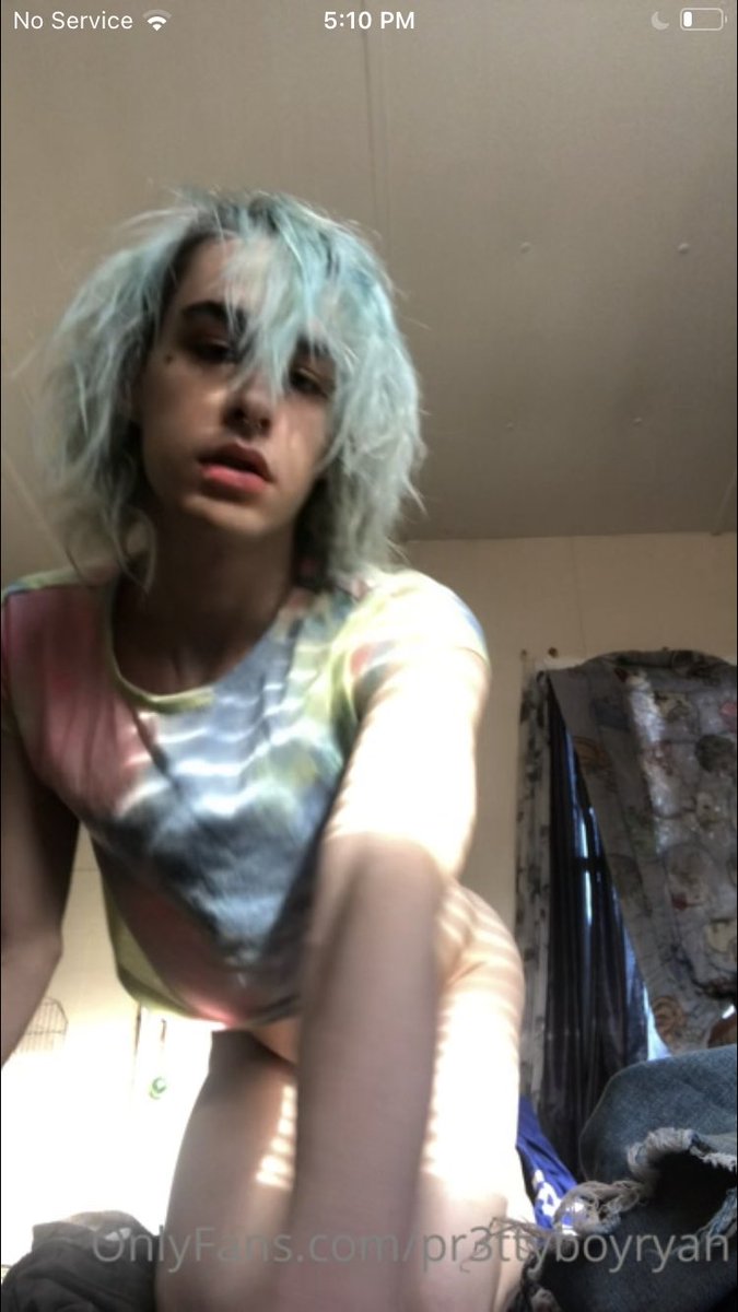 Pr3ttyboyryan1's tweet photo. Cum show support & get off ๐ฒ๐ https://t.co/trX4tL0c0B
#Femboy #sissybottom #porn #contentcreator #contentmarketing #onlyfanstar https://t.co/dyxtUFcUAg