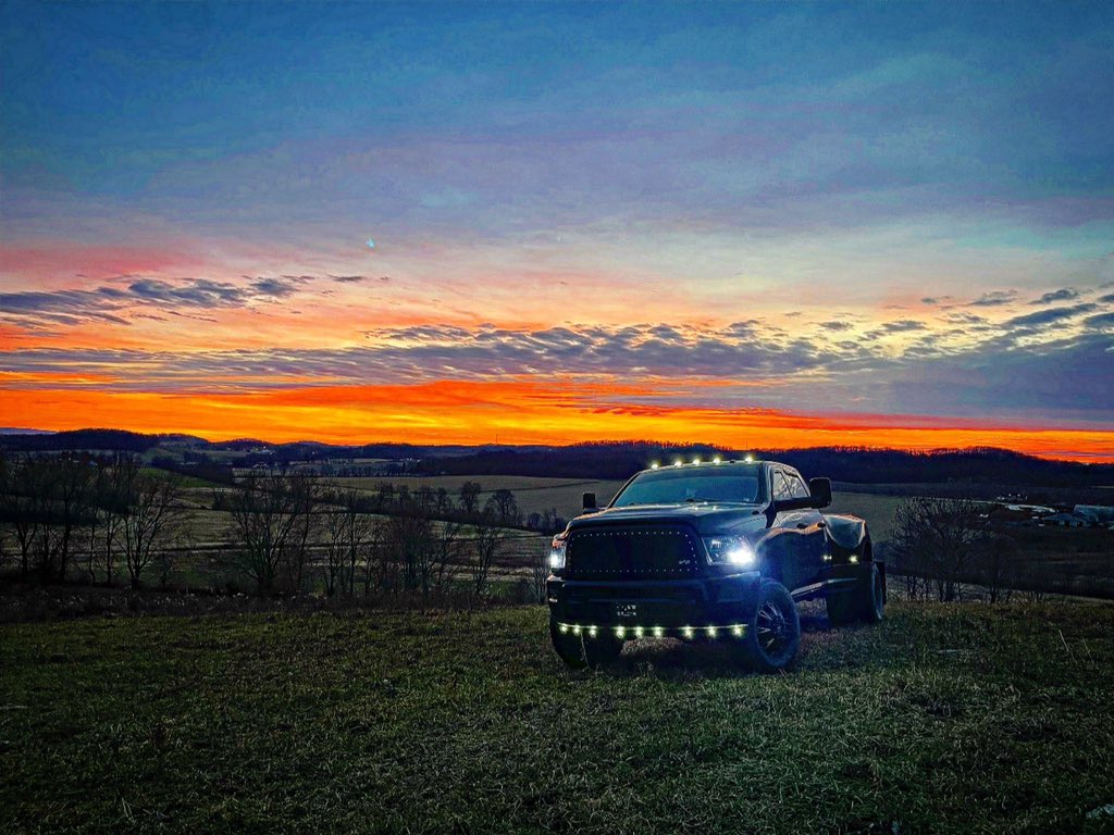Kyle1941's tweet photo. Some views on the farm never get old. @RamTrucks https://t.co/leDuIC3rbu