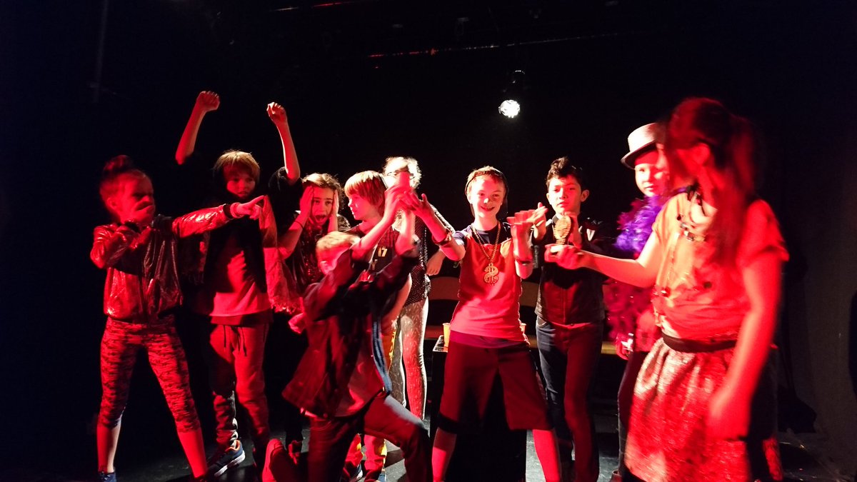 flyingturtlepro's tweet photo. YOUTH and TEEN DRAMA classes have some limited spaces available for our Saturday courses beginning January 15th! 
Small class size. Master facilitators. 
Classes for ages 6-9, 10-12, 13-14, and 15-17.
Reserve now! More info at:
https://t.co/gImvLgvTuO https://t.co/POLvzdMnD3