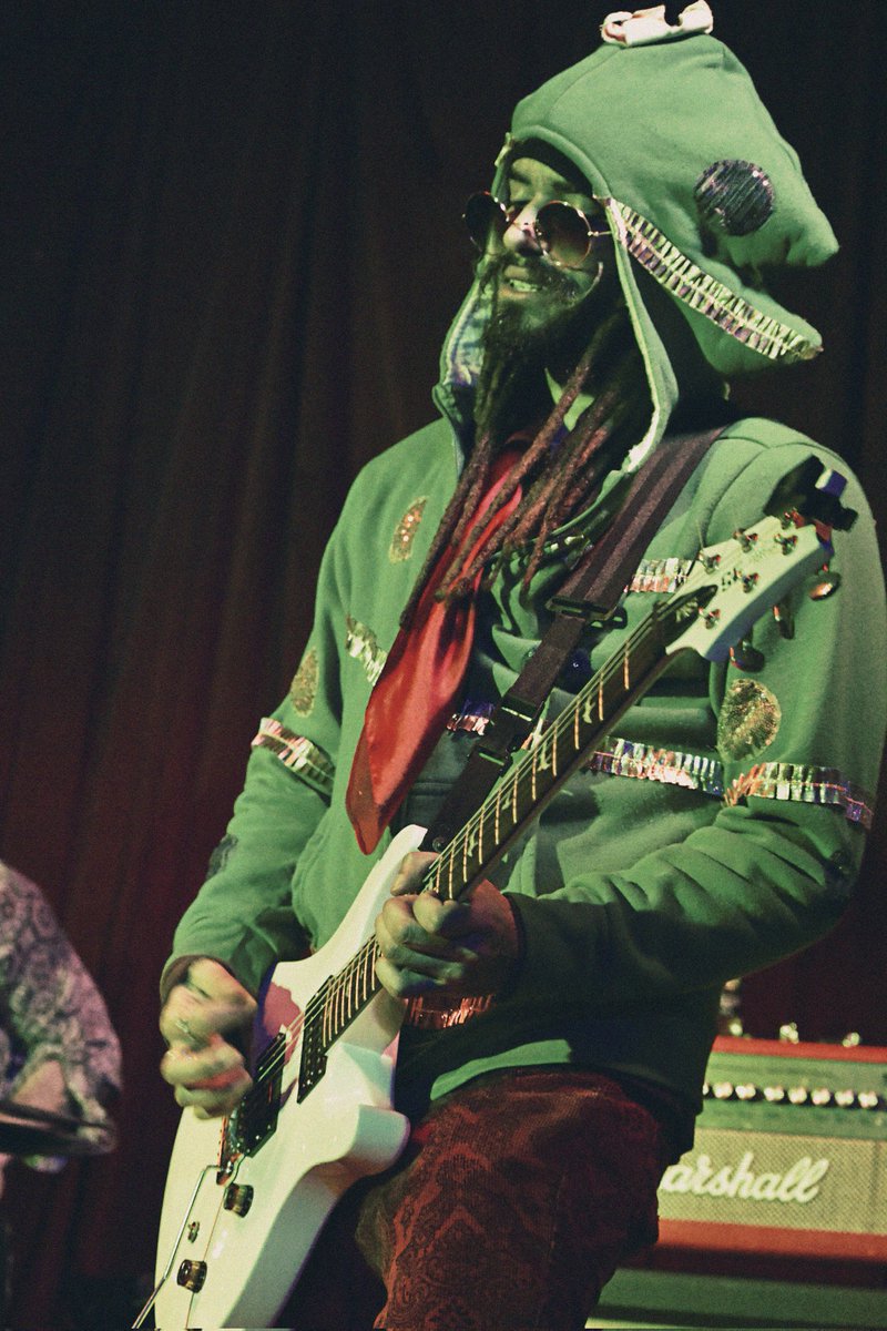 💀DEAD HUMOR🤣 tweet media