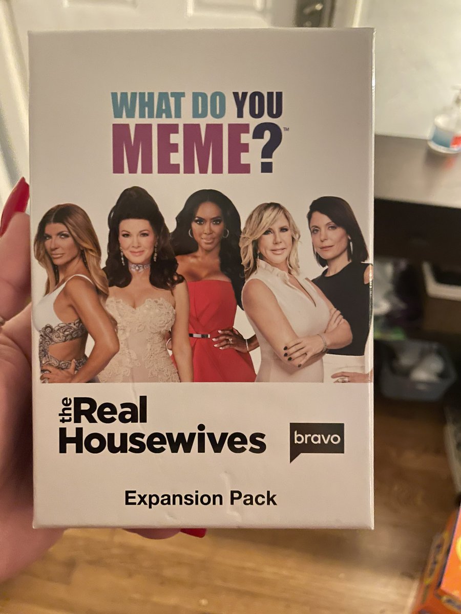 Mirannddyy's tweet photo. @weeeeeeny Got this for Christmas &amp; need to play immediately https://t.co/vaPEP88K31