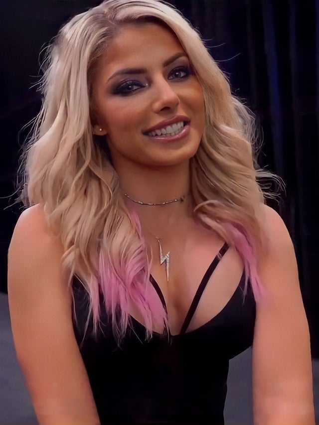The_Blue_Brand's tweet photo. Daily Alexa Bliss pic! #WWE #WWERaw #SmackDown #WWENXT - RT and FAV for the Goddess ⚡ https://t.co/ER8CqGjA04