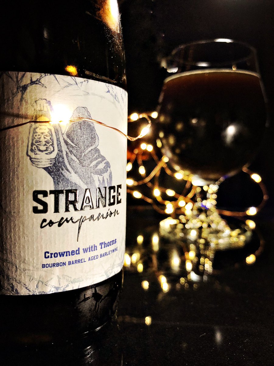 Sparkyrite's tweet photo. Day 9 of #12BeersofXmas is here and so am I !
Today finds me with a bourbon BA Barleywine from a new brewery to me from Romania . It’s a little sweet but a lovely warmth to it and the barrel works well .
#craftbeerafterhours https://t.co/inx30mUwcc