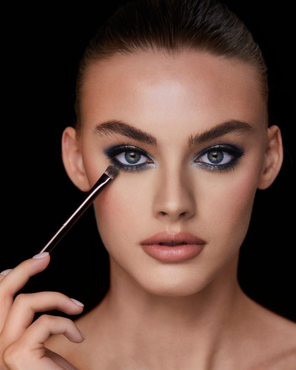 Curator offers easily blendable, highly-pigmented eyeshadows in sleek refillable palettes designed to inspire your creativity and help minimize waste over time. 
 
Featuring: 
Curated by Hourglass 5-Pan Palette in Iced Steel

#Curator 
#HourglassCosmetics