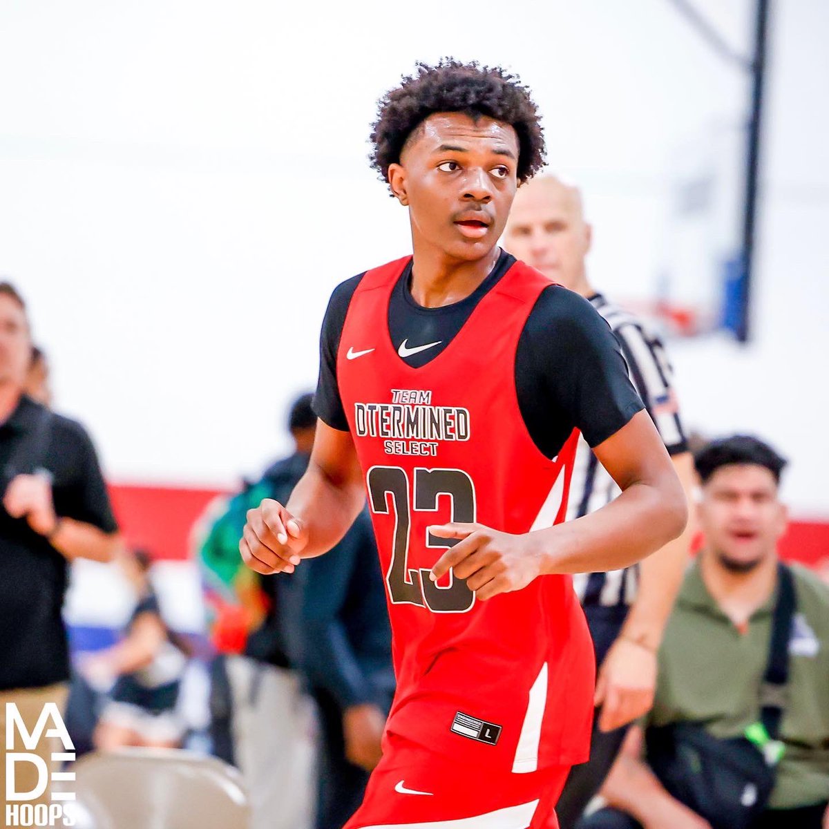 2026 6'4" Markee White Jr. had big guard energy 🔋 for Team DTermined at West Winter Circuit S1 🚀!