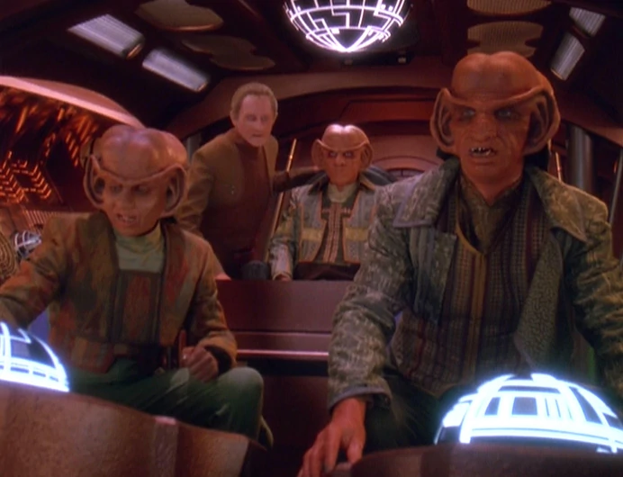katmw04's tweet photo. @rudeism OBVIOUSLY the solution is playing with whatever the heck these glowy dome Ferengi helm controls are. https://t.co/pv6zp410nm