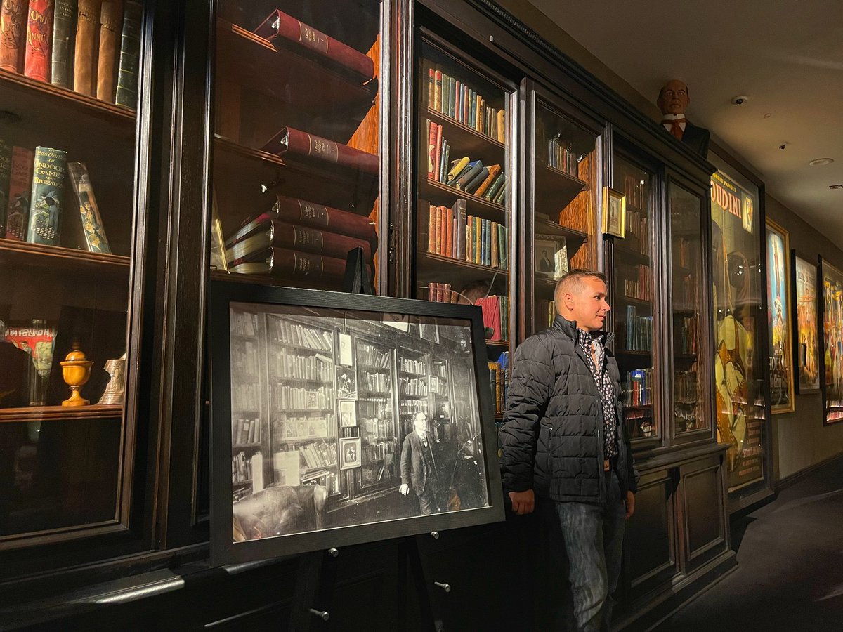 Recreated Houdini's pose in the
famous picture on the left. 
Leaning on his actual bookcases that contain his personal book collection! #surreal
