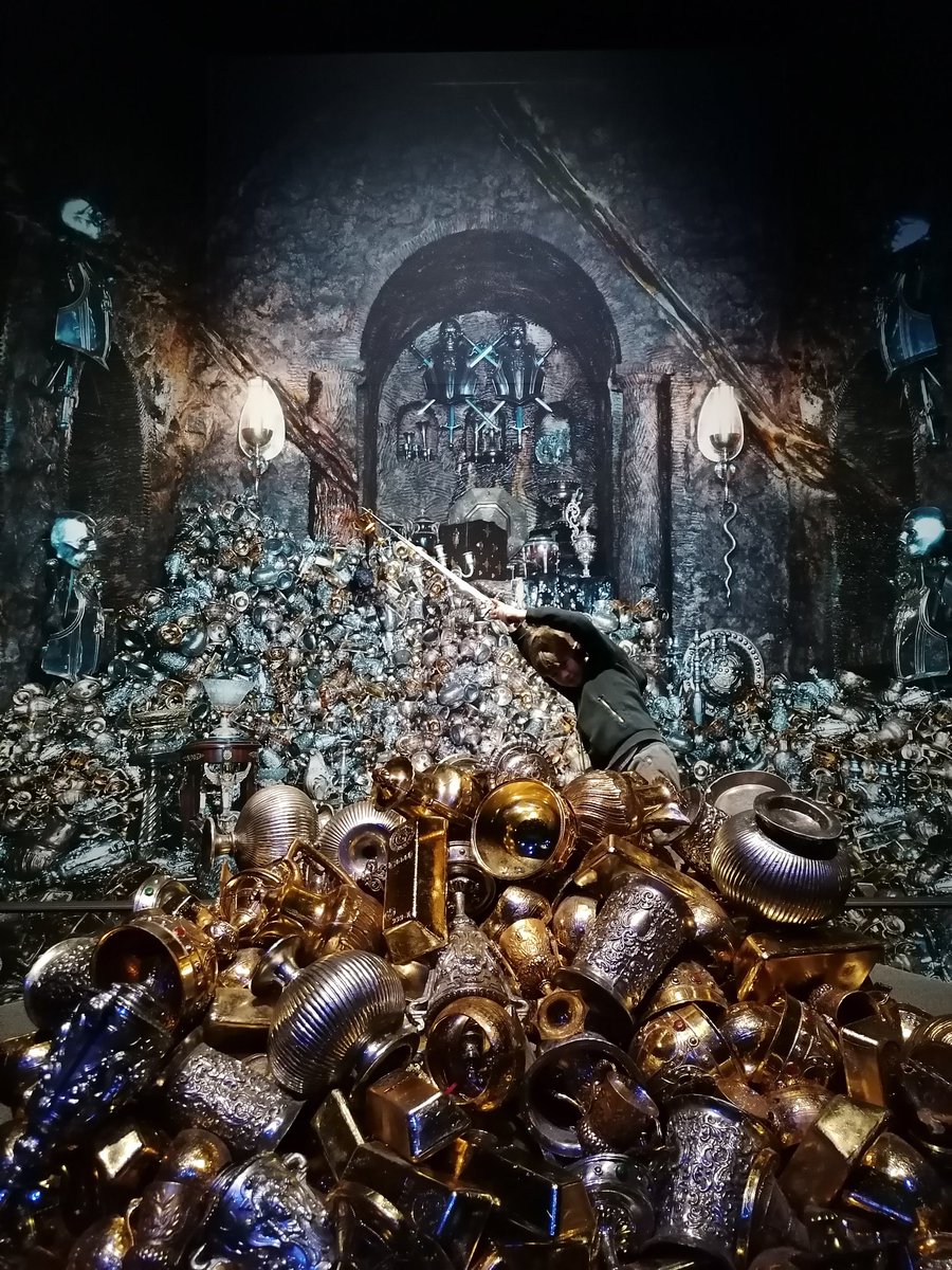 jacks_addison's tweet photo. What an amazing time at @WarnerBrosUK  tonight. Magical. Thank you😊 https://t.co/LNq0nAmfJ8