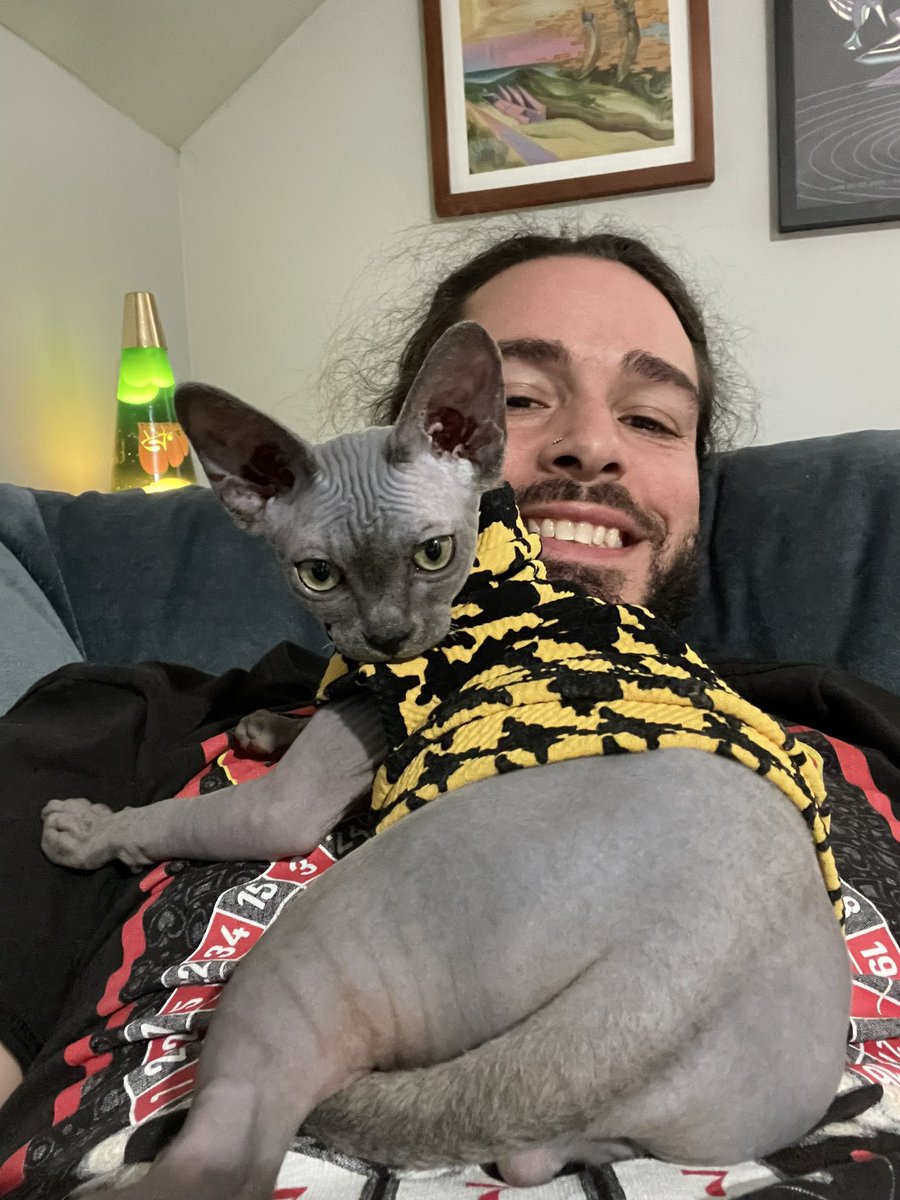 ToOch303's tweet photo. @OfTheTrees Don’t have a dog but here’s me and my naked pussy. His name is Tempo I’m sure you could appreciate that ❤️ https://t.co/E5oo2QcVOK