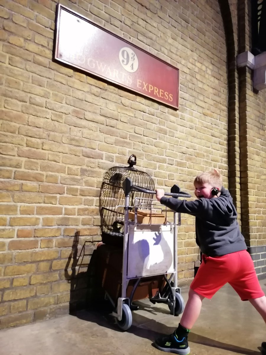 TedsEdward's tweet photo. Thank you to @WarnerBrosUK for a brilliant evening looking around all things Harry Potter. So very good! 😊 https://t.co/vjWpgFHcFR