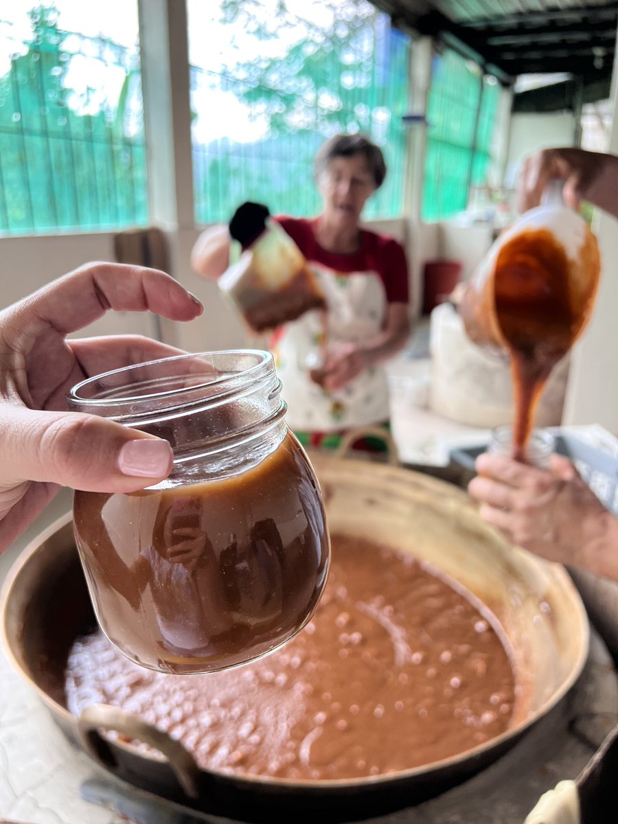 Hace algunos días visité Zaruma ❤️ su gente es maravillosa, trabajadora. Hay tanto sitios turísticos que puedes visitar, comer delicioso y pasar días increíbles. 
Mi tierra es bendecida ❤️🙏🏻  apoyen a Zaruma y visítenla.