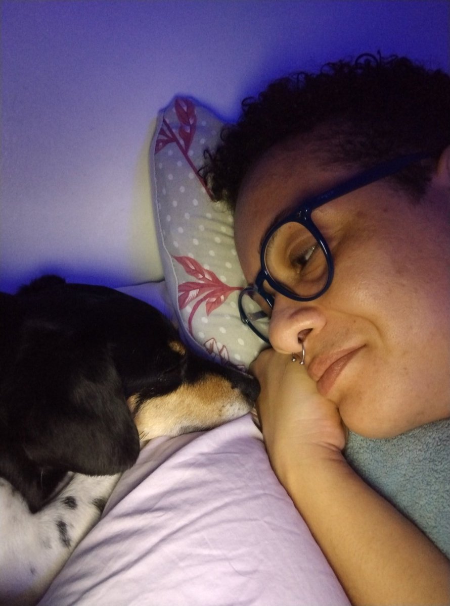 NPolvilho's tweet photo. Se relacionamento com uma humana que te olhe assim. Sinto o amor dela. 🦊😍👩🏾‍🦱
Para minha fã número 1: @Clinicapsiqui https://t.co/OmiQGQwzSG
