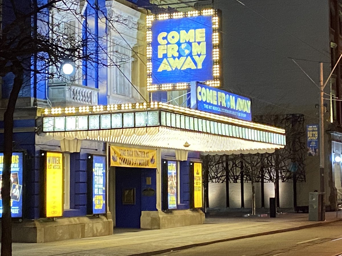 AdamDabrowski2's tweet photo. Going live tonight with @BrittanyGlobal outside the Royal Alexandra Theatre. Covering @comefromawayto closing production because of latest #COVID19 restrictions. @globalnewsto #BehindTheScenes #NewsLife #LiveShot #NiceLighting https://t.co/gRTQYwfG0N