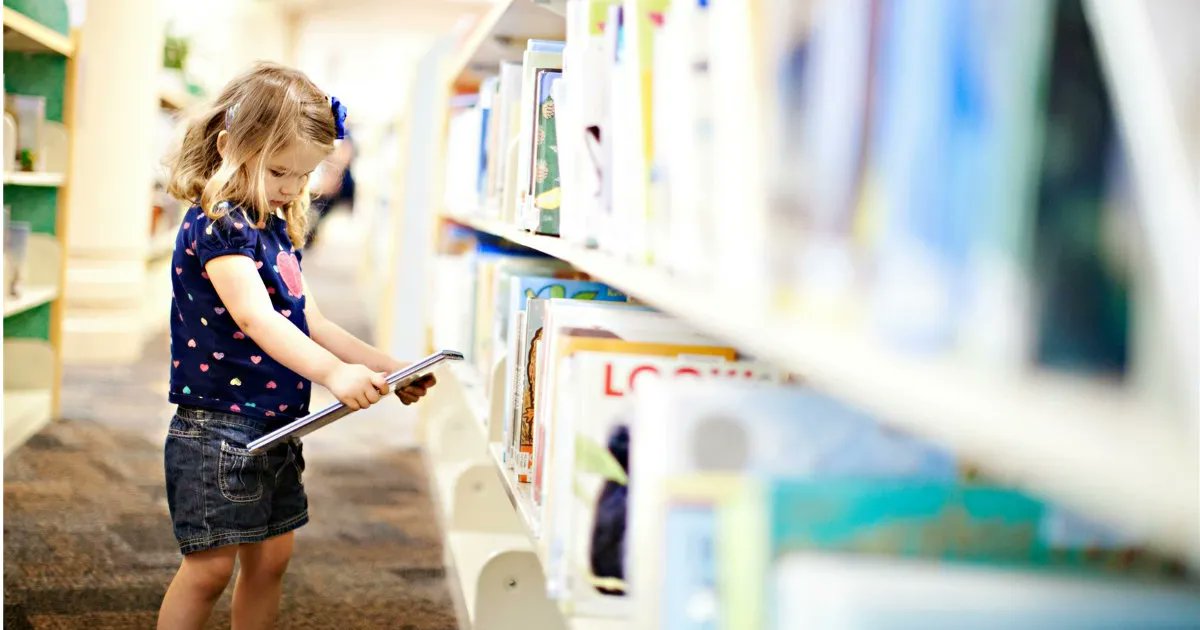 BigBlueCanopy's tweet photo. Reading is a fun family activity that also helps with processing and speech.  Check out this list of children's books, including Ribbit Rabbit Robot, that encourage speech and language development in young children. https://t.co/Uq3UILEyYz #reading #familyactivities https://t.co/bjHGzkSEC9