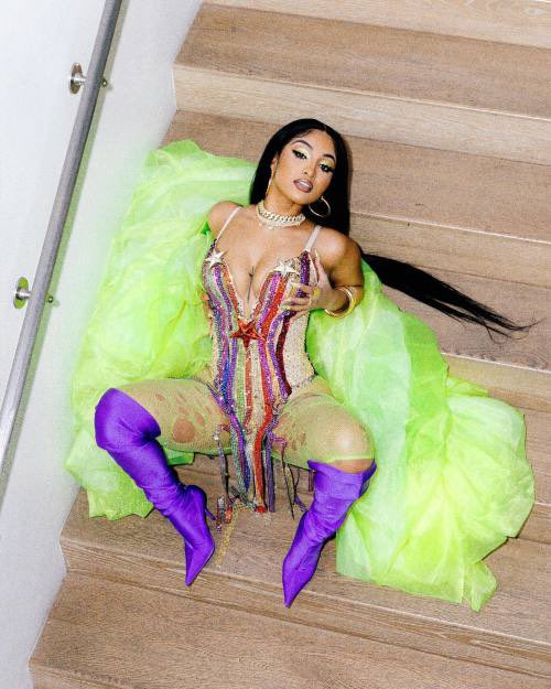 Shenseea_'s tweet photo. God bless me, God help me…I think I’m insane. https://t.co/EWPhnv5wlq