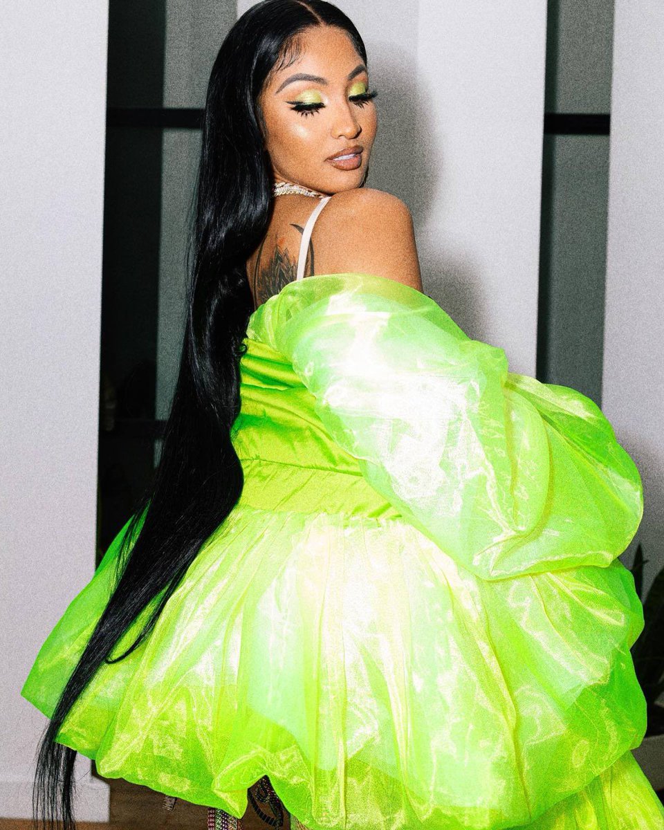 Shenseea_'s tweet photo. God bless me, God help me…I think I’m insane. https://t.co/EWPhnv5wlq