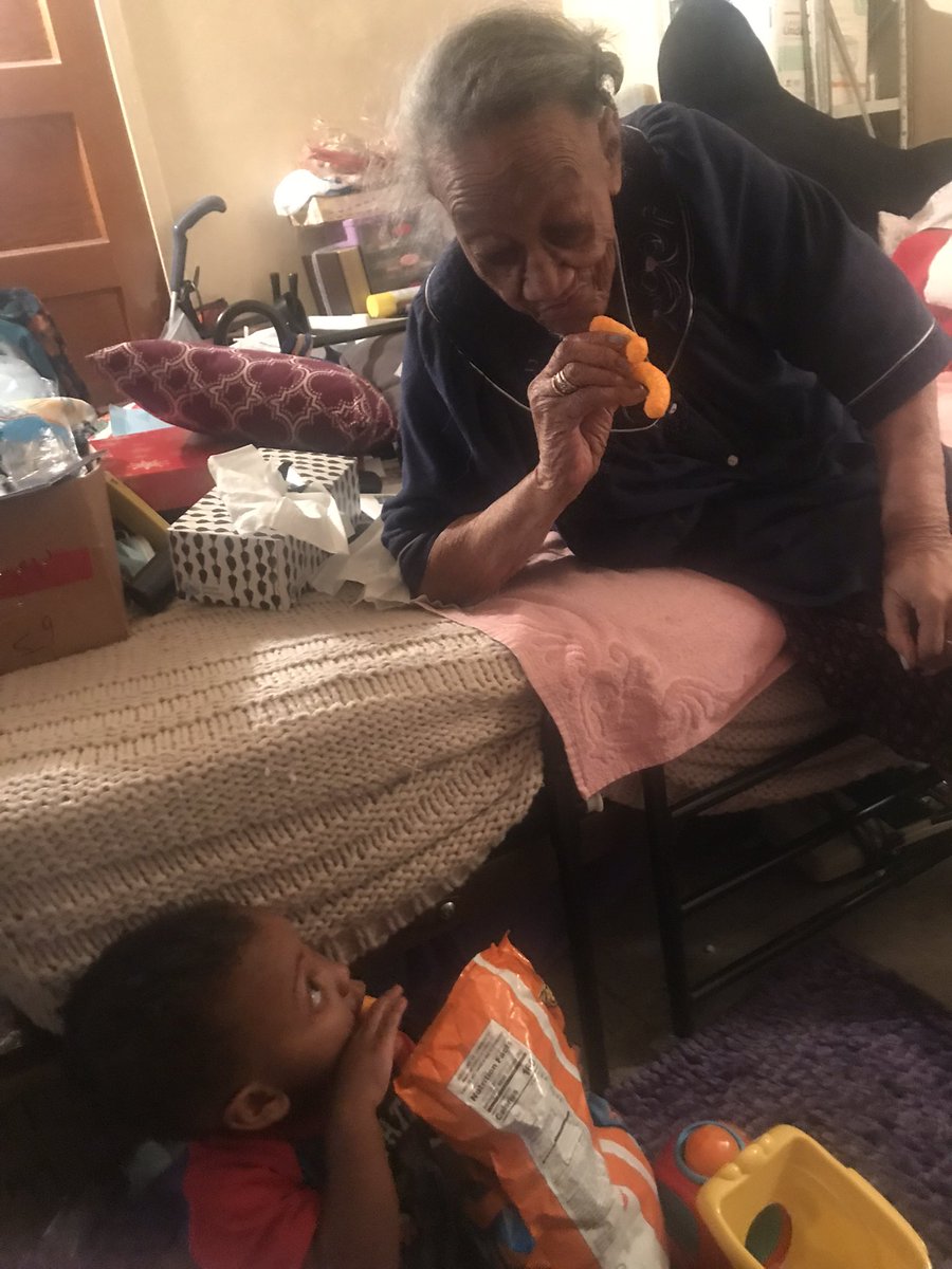 missmonicany's tweet image. #grandmatales He don’t like to share sometimes #greyprojects