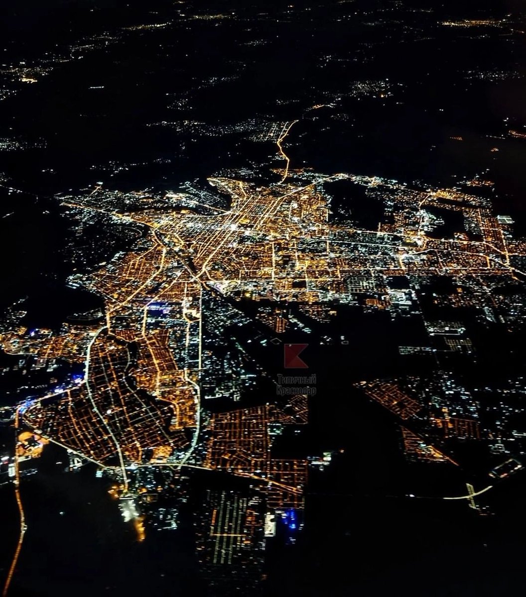 Ночной Краснодар с высоты 11 000