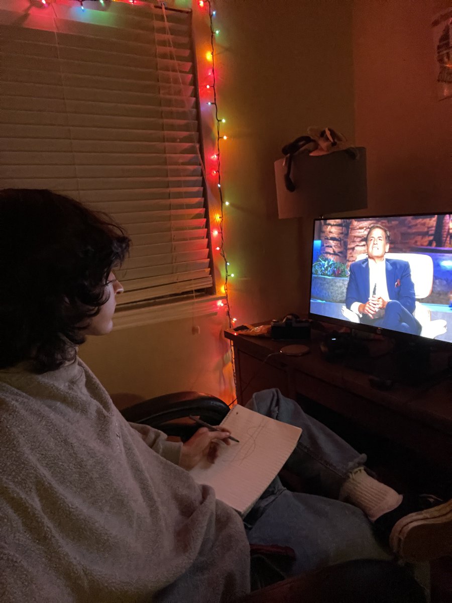 coolandfunnyguy's tweet photo. Watching shark tank https://t.co/R7HItgYi1O