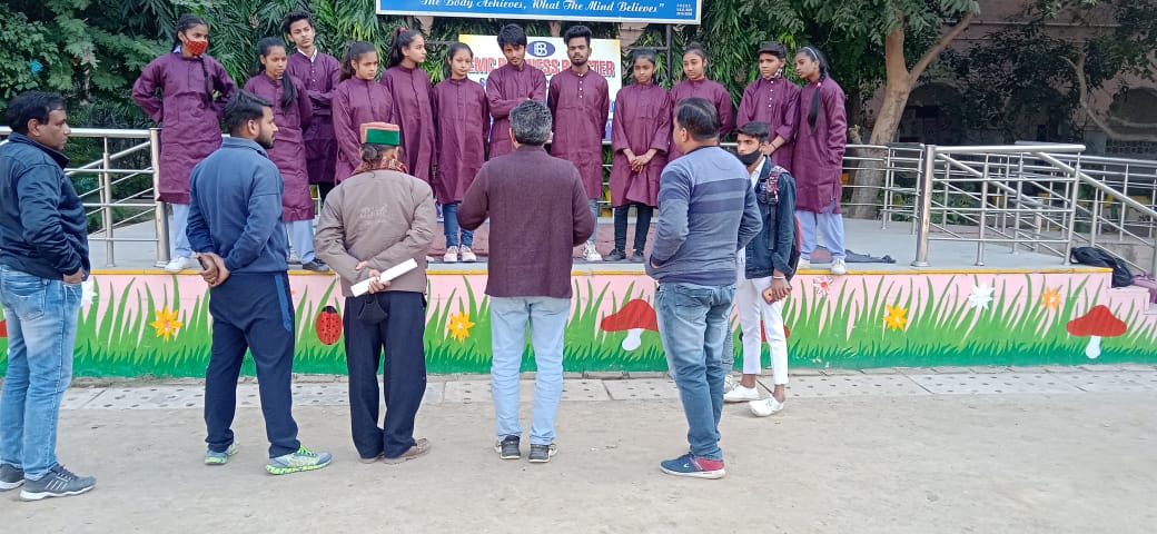 Afd_ngo's tweet photo. युवा समूह द्वारा त्रिलोक पूरी क्षेत्र के एक स्कूल में नशीले पदार्थ पर नुक्कड़ नाटक किया गया। 
.
.
.
.
#streetplay #afdyouth #afdngo #trilokpuri https://t.co/HttAyI9W57