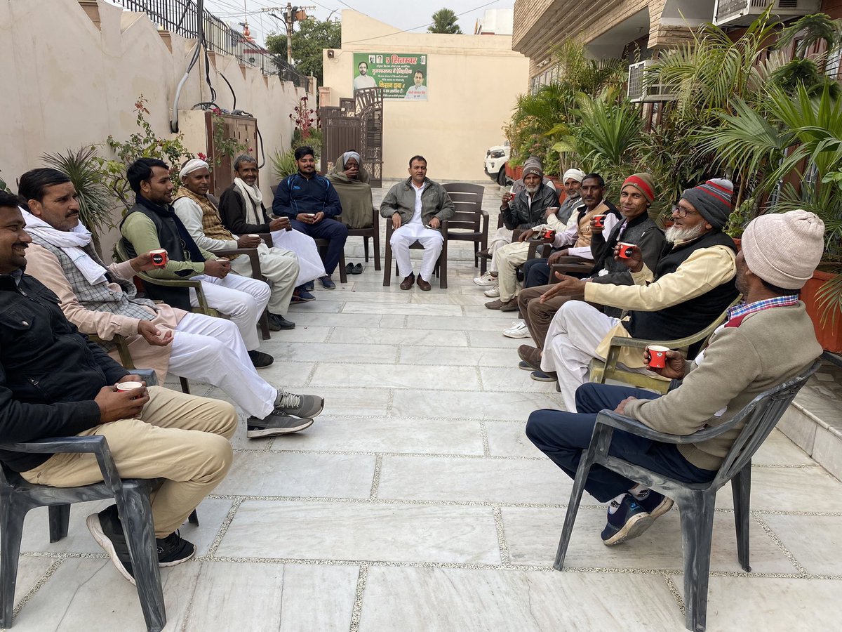 Yograj_sngh's tweet photo. मुज़फ़्फ़रनगर 
दक्षिणी सिविल लाइन आवास पर जनसमस्या सुनते हुए ! https://t.co/KMtcip4u9W
