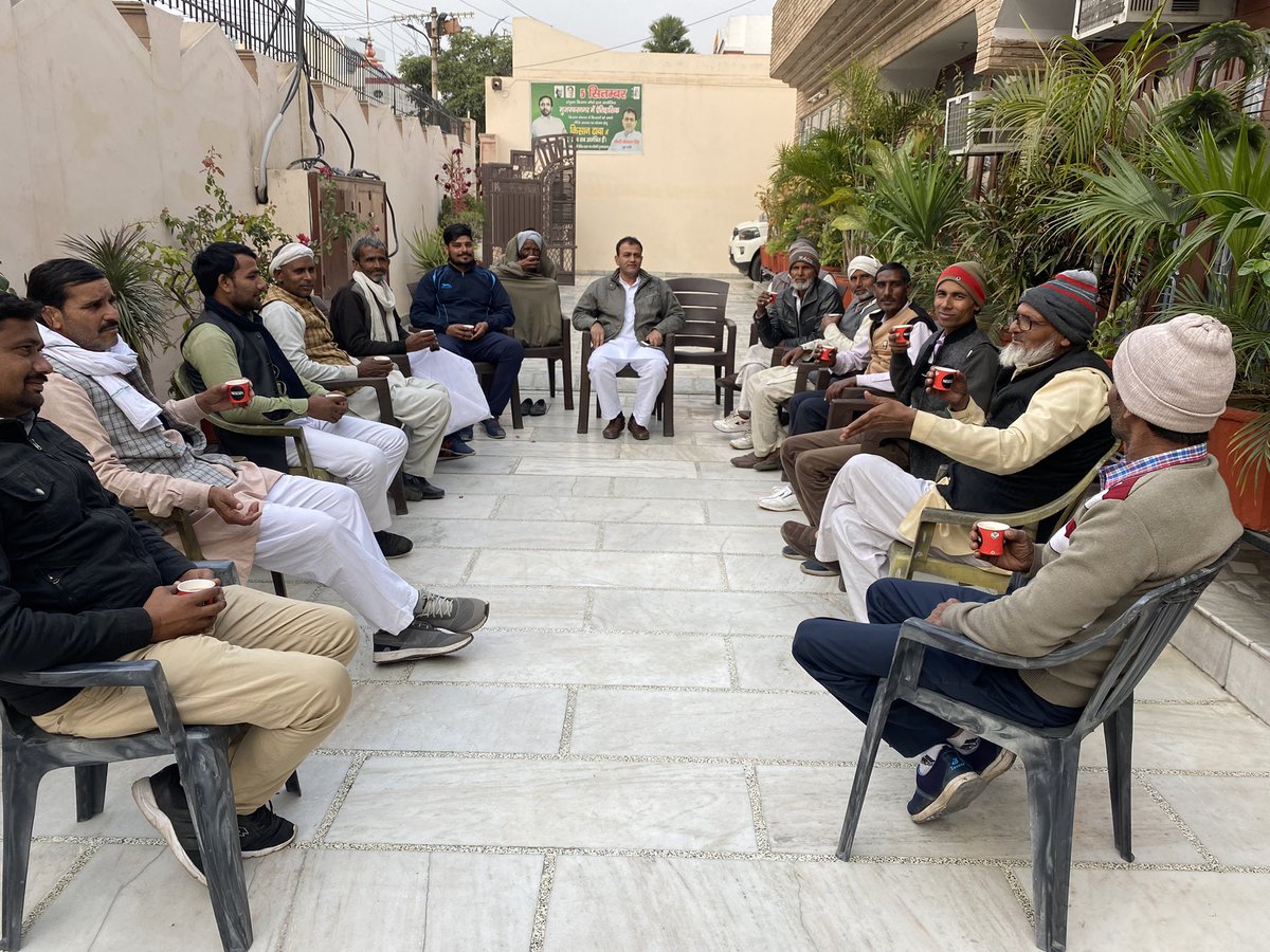 Yograj_sngh's tweet photo. मुज़फ़्फ़रनगर 
दक्षिणी सिविल लाइन आवास पर जनसमस्या सुनते हुए ! https://t.co/KMtcip4u9W
