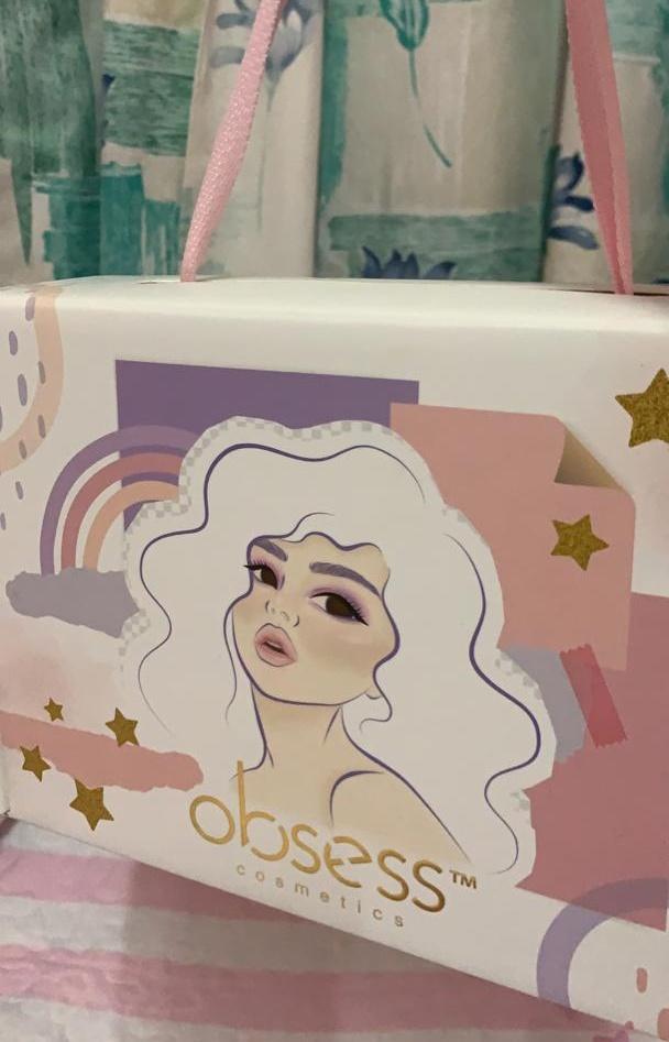 thenamessha's tweet photo. [Help RT]

@hajardaudi2 nak let go this ayumi set from obsess cosmetics for RM 180🤗

All new &amp; tak pernah guna lagi, this set includes:
- loose powder
- cushion foundation (code ginger)
- velvet liptint (code sophea)
- set blusher (4 in 1)
- eyeliner &amp; eyebrow pencil
- mascara https://t.co/bUk9NAaU12
