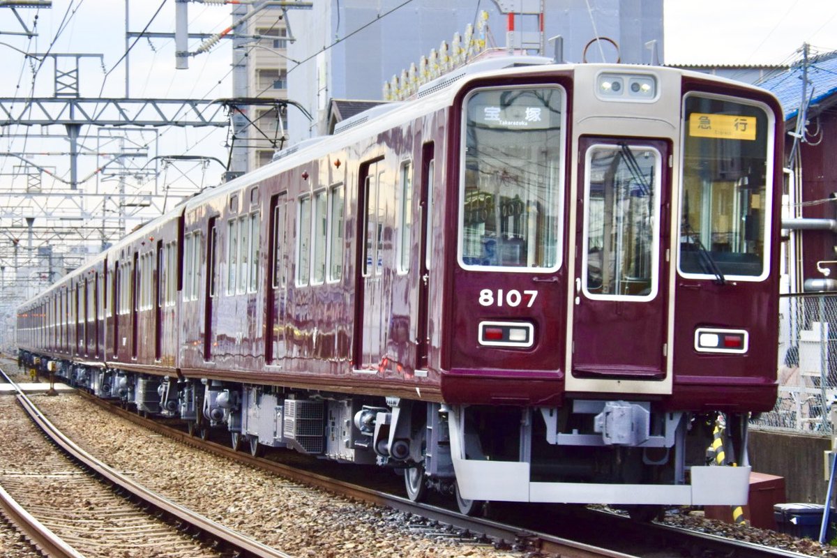2021/12/29(水) 阪急宝塚線8000系C#8007×8R✨ リニューアル後、初の