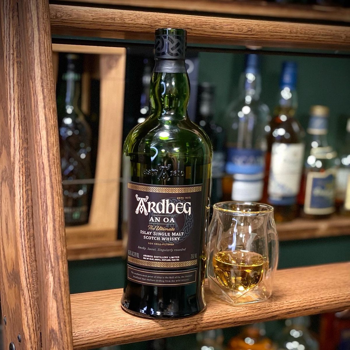 DuchessofIslay's tweet image. Ardbeg An Oa
Take a deep dive into Islay whisky history with this multi-part series. See just where our beloved earthy drams started. Cheers! 🥃

duchessofislay.com/the-whisky/f/a…

#scotchwhisky #ardbeg #islay #islaywhisky #scotch #whisky