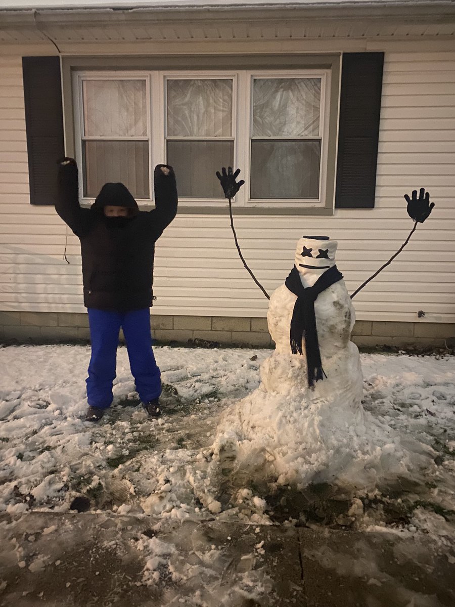 leann_zeisloft's tweet photo. @marshmellomusic this is how we do it in NW Ohio. https://t.co/DYW0MHybZC