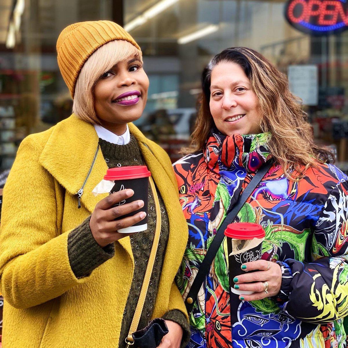 Jay_Pitter's tweet photo. My wonderful friend Sarena moved to Toronto from the U.S. not too long ago but always manages to introduce me to new places in the city. Today we indulged in delicious hot beverages & walked along the Kay Gardner Beltline Trail.
#actsofpublicjoy #walk https://t.co/piUkh4jHnt