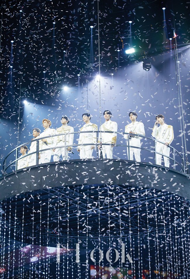 Jjjwannables_2's tweet photo. reunion after 3 years, Pictorial Wanna One. Wanna One still have chemistry 

1st Look Magazine, Dec 30 Will release !
https://t.co/9uZD7jGww7

 https://t.co/K3iDSCFWis