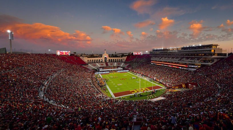 elijahpaige74's tweet photo. After a great conversation with @Coach_Henson @LincolnRiley and @CoachV_USC I am BLESSED to have received an offer from USC!! Thank you @dzupke @CoachGerm https://t.co/zmmaLZ23VU