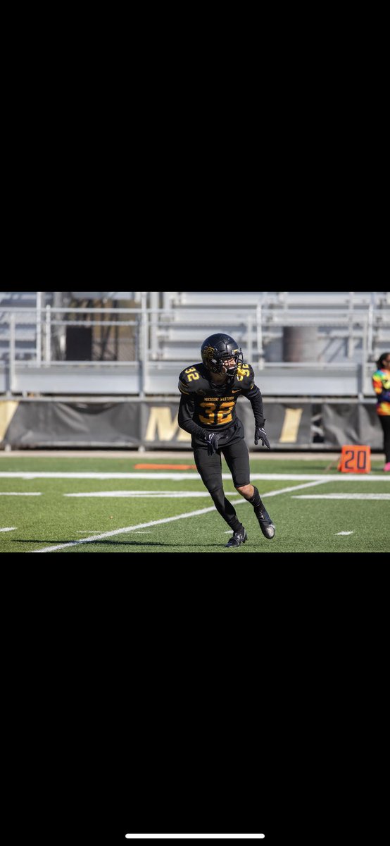 P9Murray's tweet photo. Blessed with the opportunity to say that I have entered the transfer portal. Thank you Griff Nation for everything, nevertheless looking forward to the future. My DM’s are now open🙏🏼 https://t.co/2V6s7TSbH1