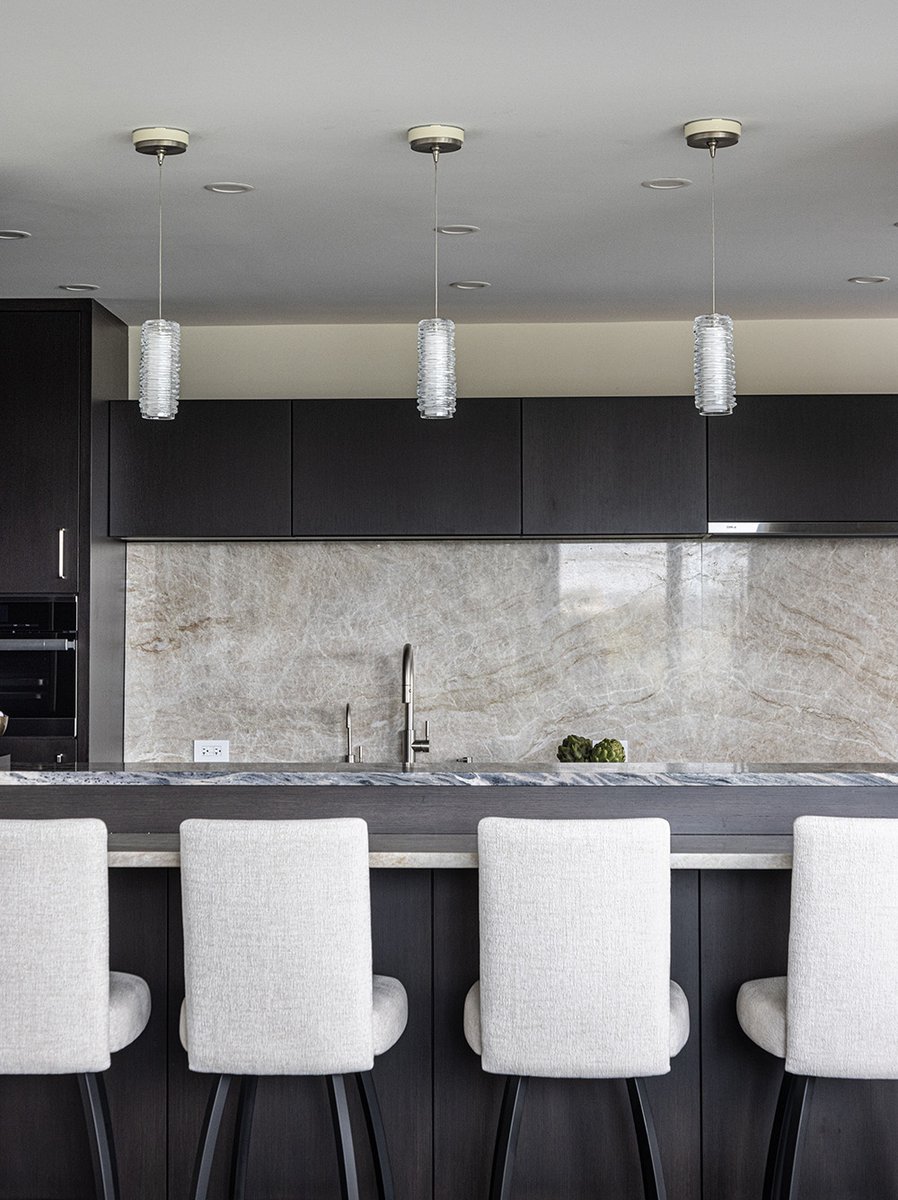 AtHomeWithBOWA's tweet photo. Dark tones create a calm feeling, and a sense of luxury in a space where culinary skills hit their stride.

https://t.co/ekztXQ7I2F https://t.co/pOEDmsktIX