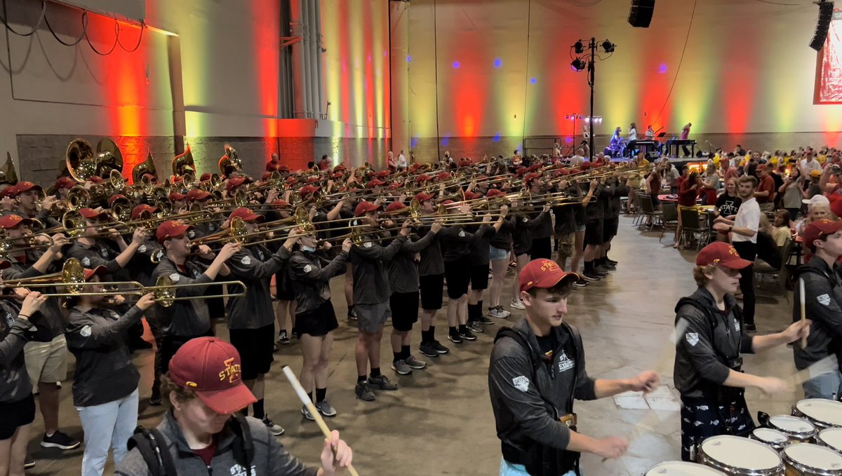 ISUCFVMB's tweet photo. Cyclones Unplugged was electric! Thanks @CycloneATH for a great pep rally. (And of course, “Hi @CyPowerJeff!”) https://t.co/udWAs5JGAJ
